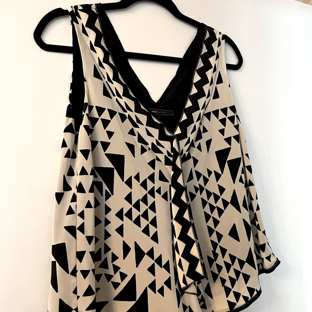 Bcbg Float Top - image 2